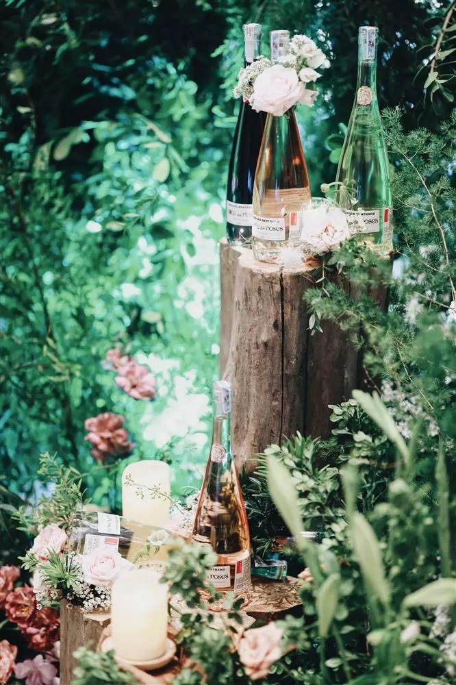 Có thể thấy vợ chồng Liêu Hà Trinh rất tỉ mỉ trong khâu trang trí.