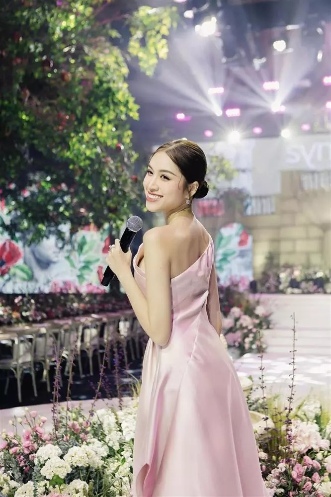 MC Thanh Thanh Huyền.