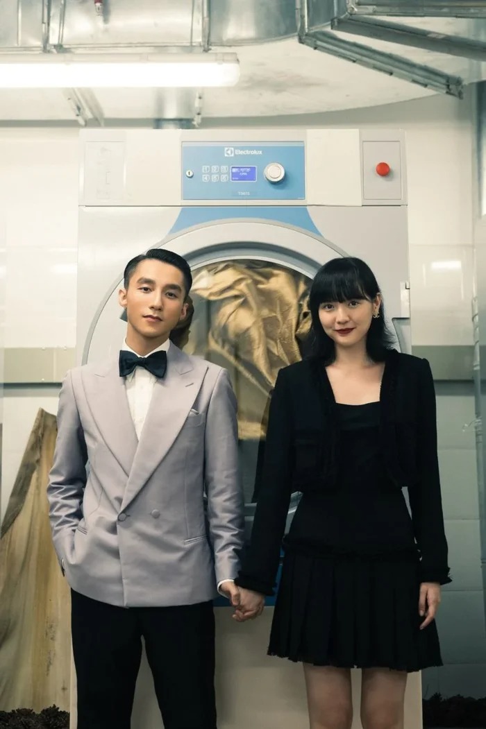 Cặp đôi Sơn Tùng M-TP - Hải Tú cực đẹp đôi trong MV 