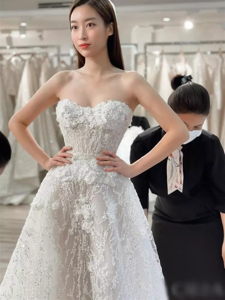 Mẫu váy này nếu bỏ đi phần voan ngực sẽ 