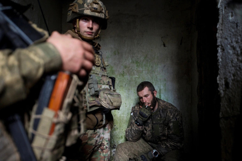 Binh lính Ukraine tại vùng Donetsk. Ảnh: AP