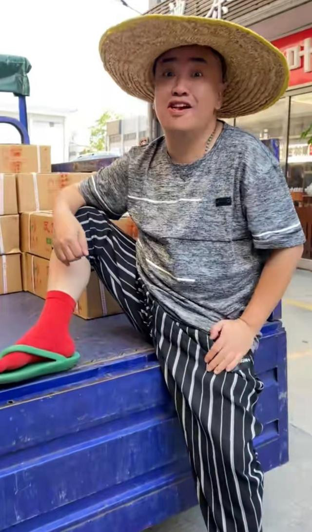 Trần Kiên Hùng xuất hiện lần cuối trong clip đăng ngày 14/10. 