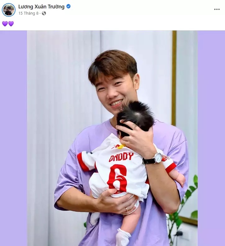 Hình ảnh đầu tiên Xuân Trường khoe con gái.