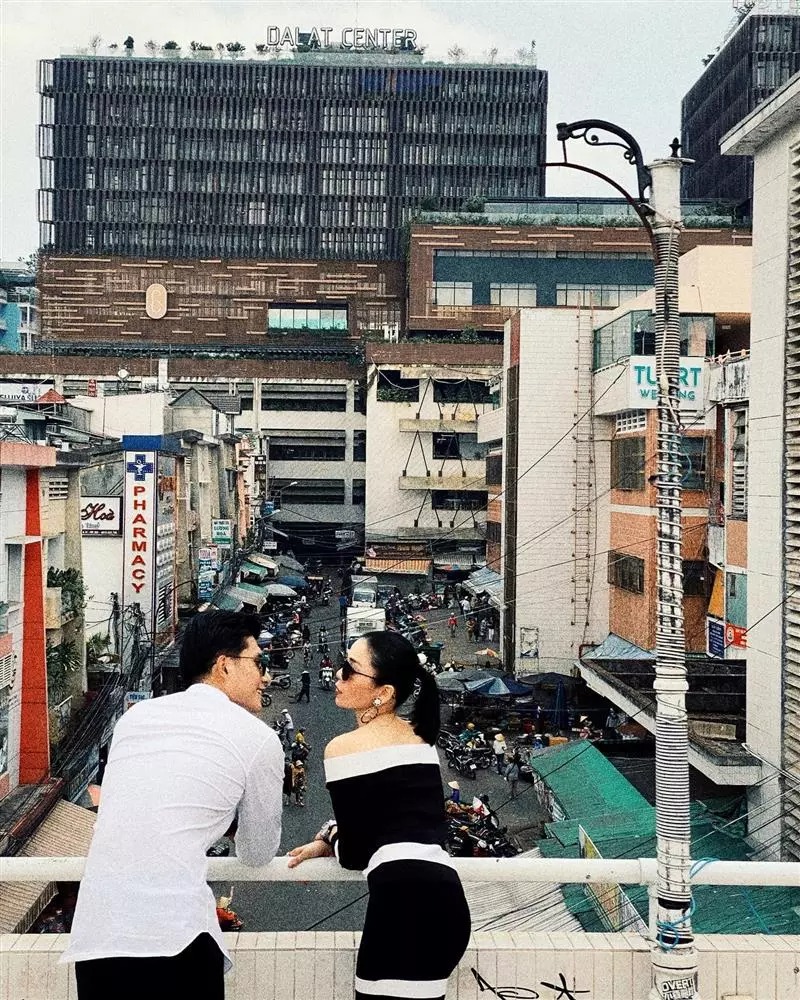 Lệ Quyên - Lâm Bảo Châu bên nhau đi muôn nơi, được hy vọng sớm nên duyên vợ chồng.