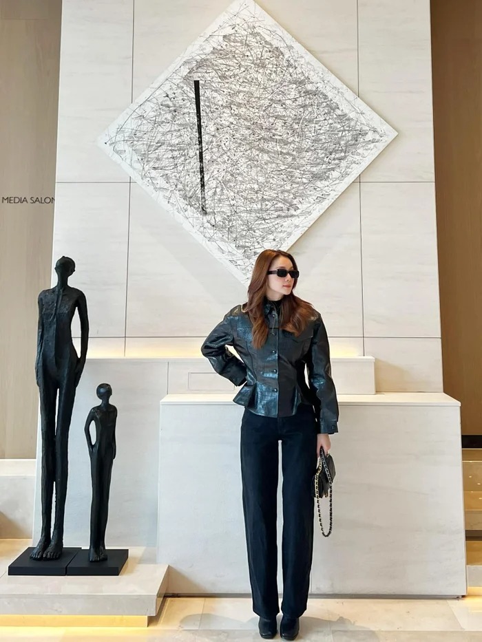 Thiều Bảo Trang khoe ảnh vi vu tại Hàn Quốc