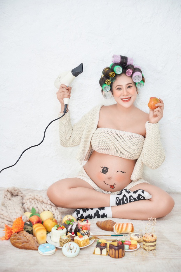 Dù cơ thể có nhiều thay đổi nhưng nữ diễn viên vẫn rất lạc quan và giữ tinh thần thoải mái