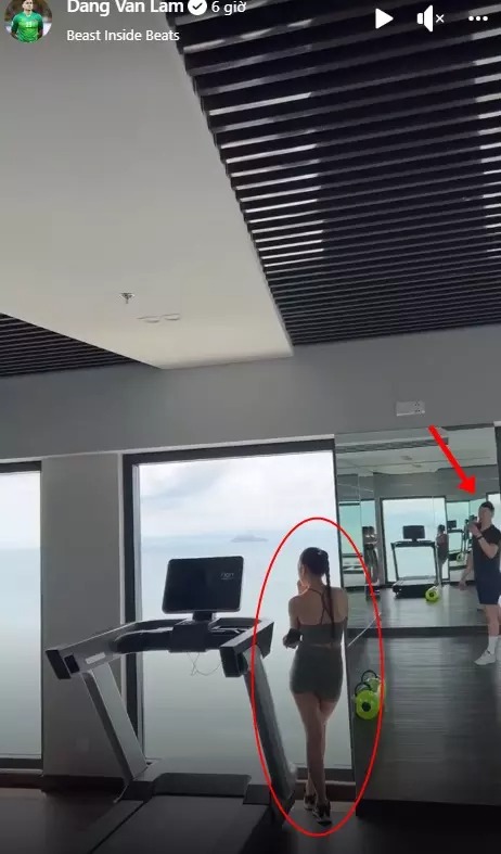 Văn Lâm - Yến Xuân xuất hiện chung khung hình.