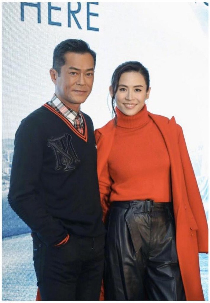 Lý Nhược Đồng và Tuyên Huyên nhiều năm được khán giả gán ghép với Cổ Thiên Lạc song anh cho biết giữa mình và các đồng nghiệp chỉ là bạn. 