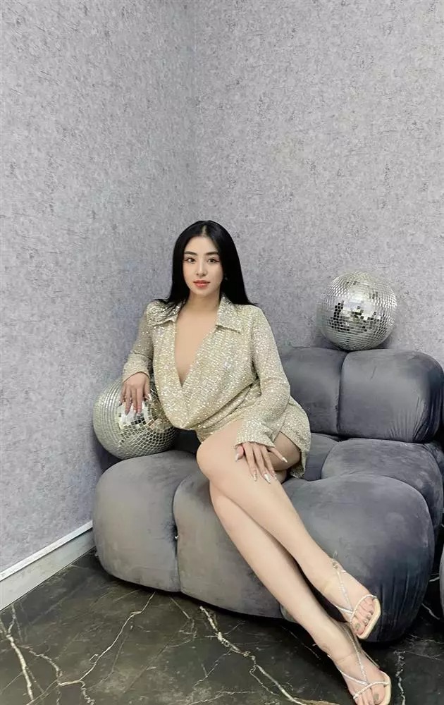 Trong một chia sẻ trước đó, Bảo Chi tiết lộ đang làm kinh doanh trong lĩnh vực mỹ phẩm.​​​​​​​