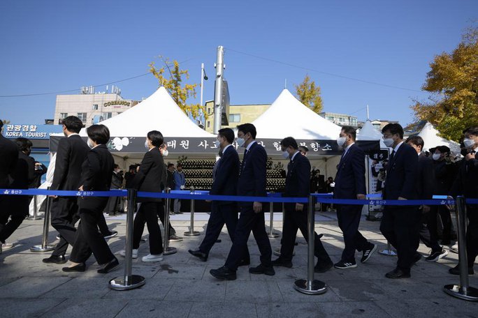 Tưởng niệm các nạn nhân thiệt mạng do giẫm đạp ở Itaewon