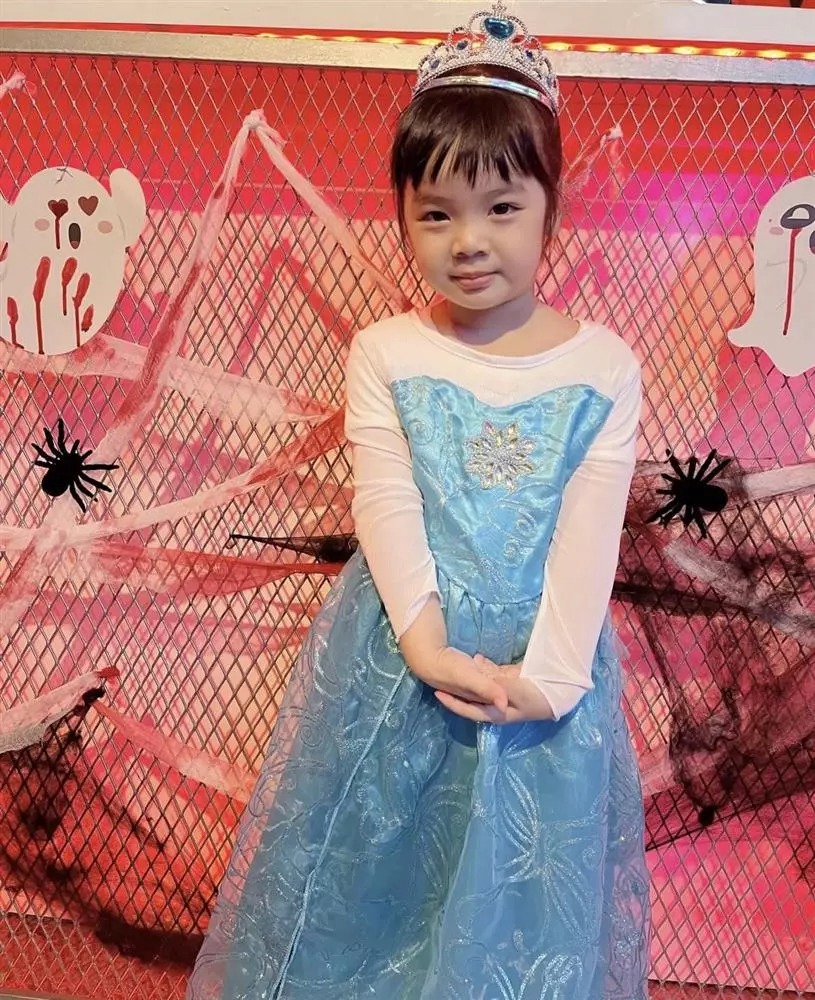 Bé Cún nhà Cindy Lư ngày càng xinh xắn, đáng yêu.