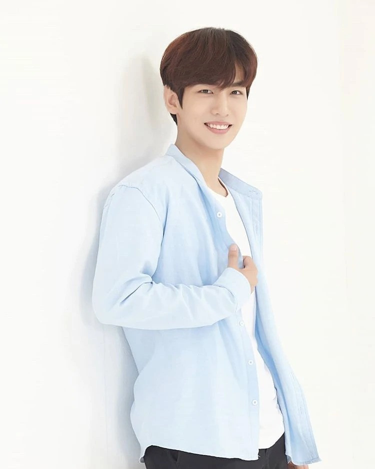 Lee Ji Han qua đời tuổi 24 trong thảm kịch Itaewon tối 29/10 vừa qua.