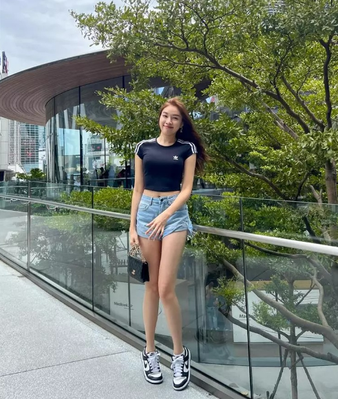 Thanh Thanh Huyền còn sở hữu 3 xế hộp hàng tỷ đồng.