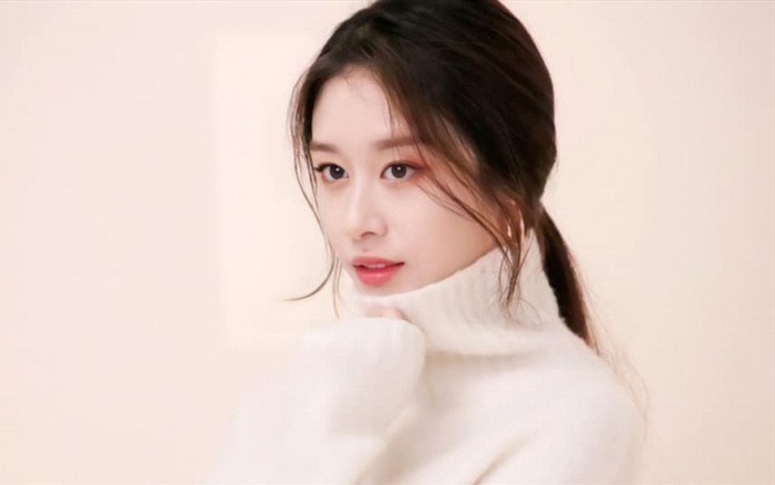 Nữ ca sĩ Jiyeon sắp kết hôn với cầu thủ bóng chày Hwang Jae Gyun. Ảnh: Instagram