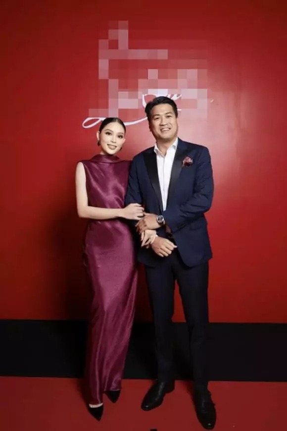 Linh Rin tham gia một sự kiện gần đây cùng hôn phu Phillip Nguyễn.