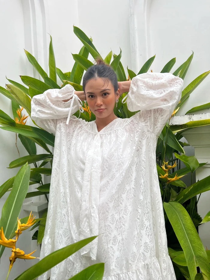 Cô luôn tỏa ra nguồn năng lượng tích cực tới đông đảo khán giả ở trên mạng xã hội