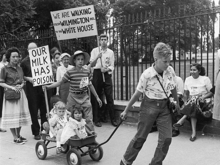 Kêu gọi chấm dứt thử nghiệm hạt nhân năm 1958