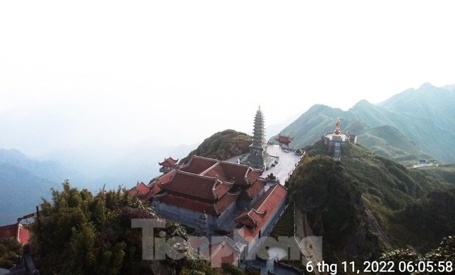 Đây là đợt băng giá đầu tiên xuất hiện trên đỉnh Fansipan trong mùa đông năm nay.