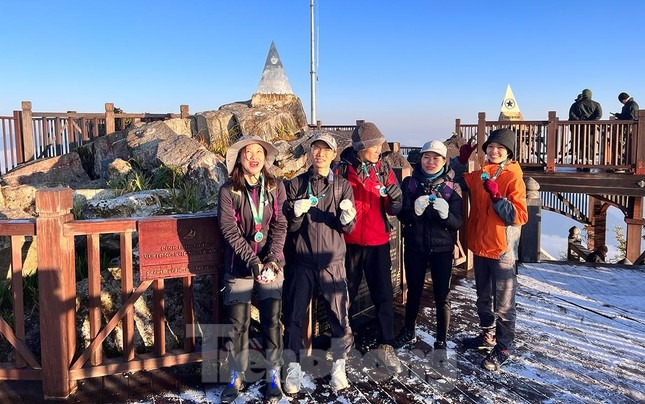 Những du khách may mắn được 