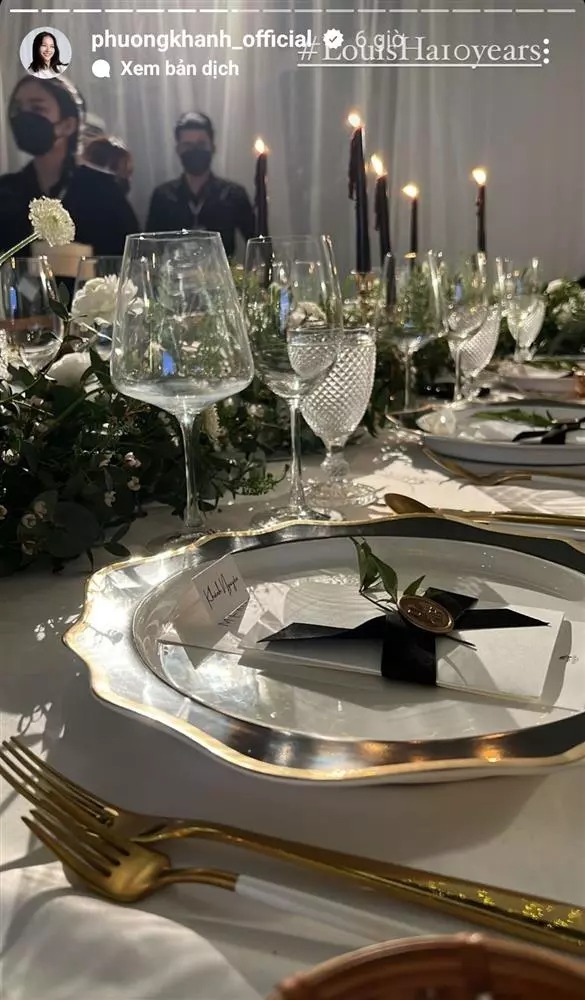 Bàn tiệc sang trọng theo phong cách Tây.