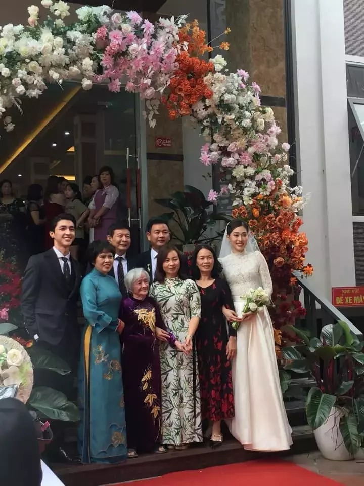 Bình An - Phương Nga tổ chức đám cưới ở Hà Nội và Phú Thọ.