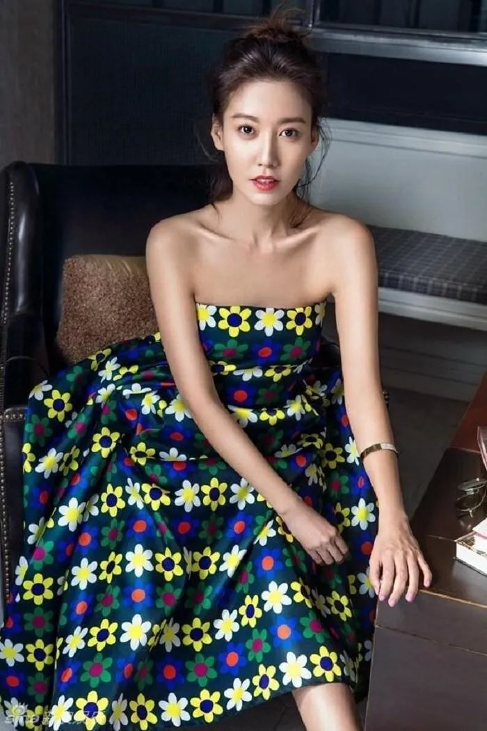 Đồng Lệ Á, Đồng Dao, 