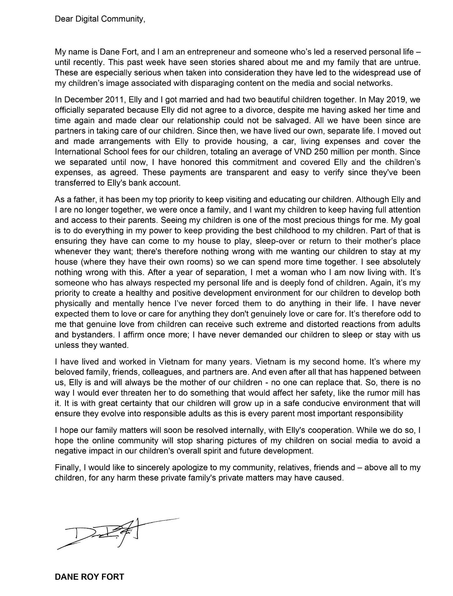 Chồng Elly Trần đã soạn thêm một phiên bản tiếng Anh sau khi đăng tải trên trang cá nhân bài viết bằng tiếng Việt