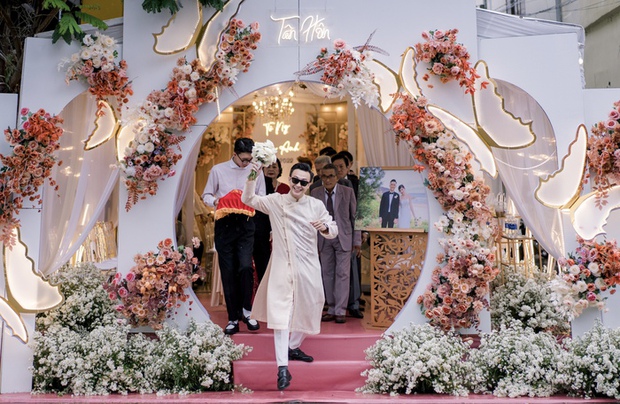 Khoảnh khắc hạnh phúc của chú rể trong ngày trọng đại