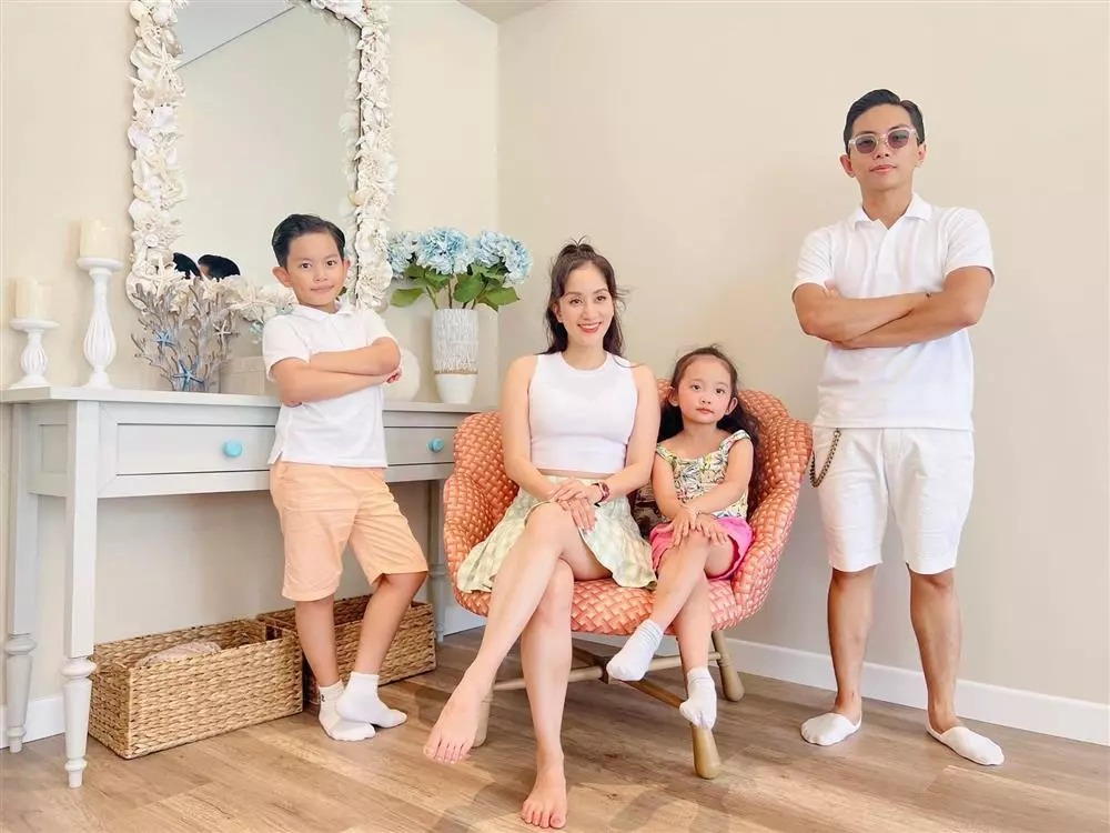 Tổ ấm hạnh phúc của Khánh Thi - Phan Hiển.