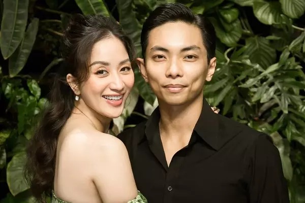 Khánh Thi - Phan Hiển.