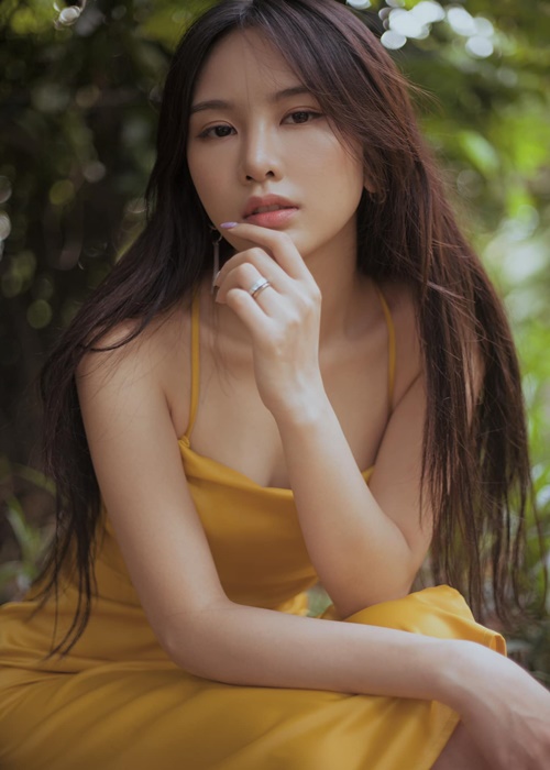 Người đẹp từng ra mắt MV riêng mang tên 