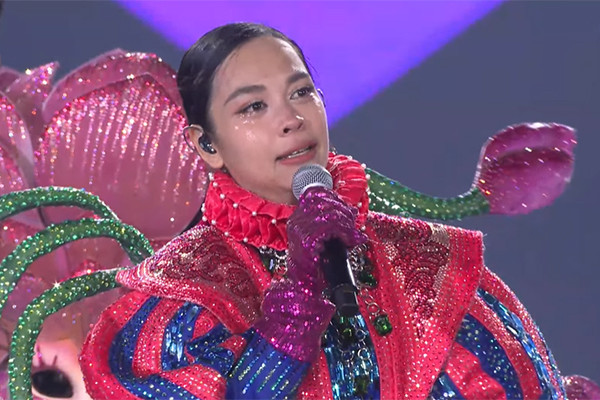 Ngọc Mai khóc trong giây phút đăng quang.