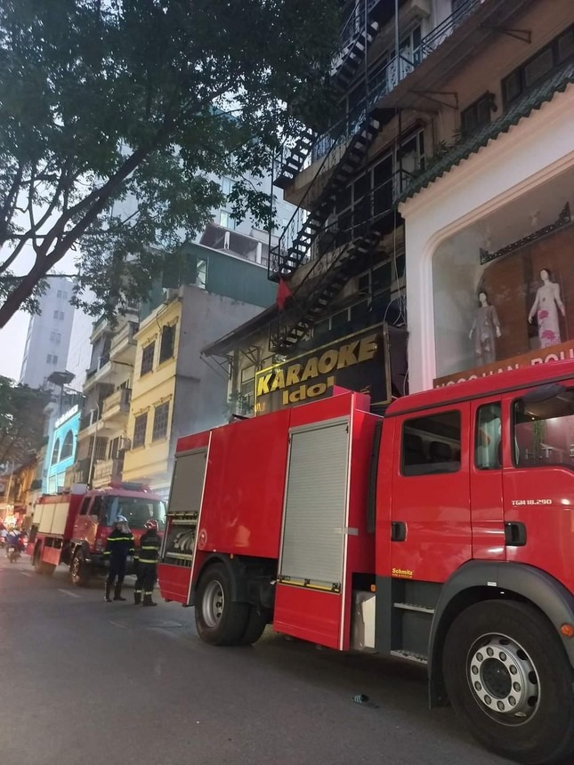 Lực lượng chức năng có mặt tại hiện trường.