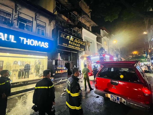 Khu vực quán karaoke xảy ra hỏa hoạn.