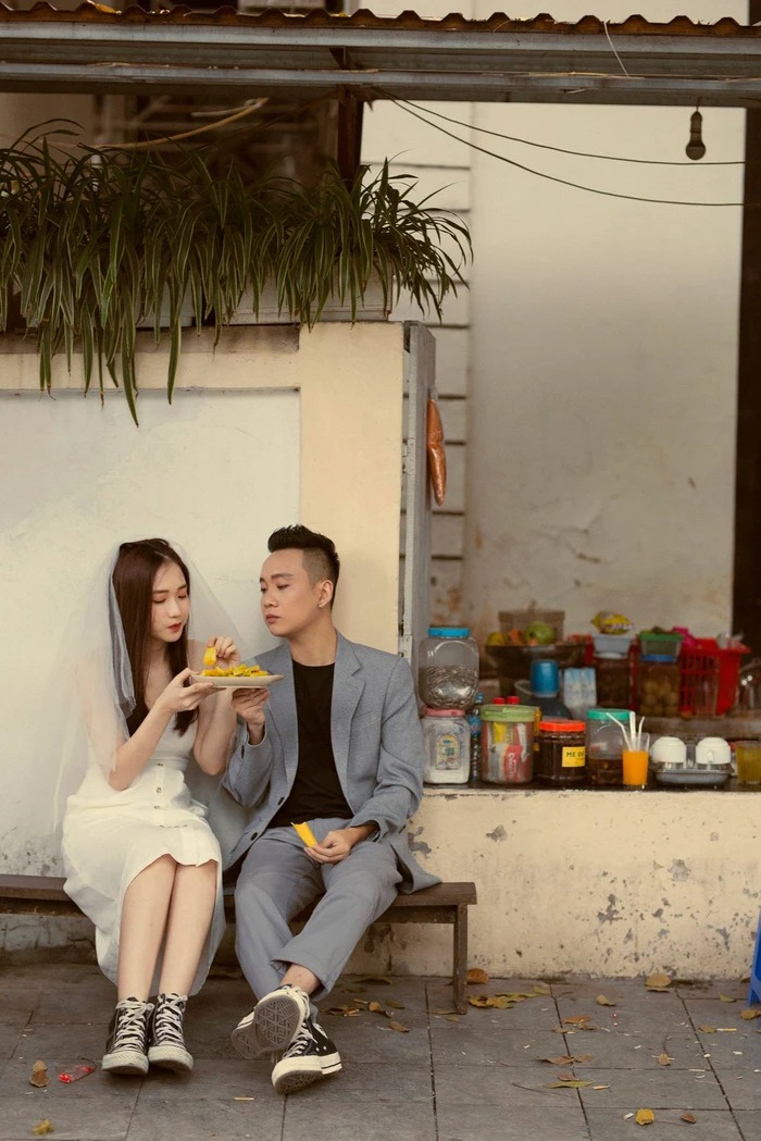 Năm 2013, Justatee và hot girl Trâm Anh chính thức xác nhận hẹn hò.