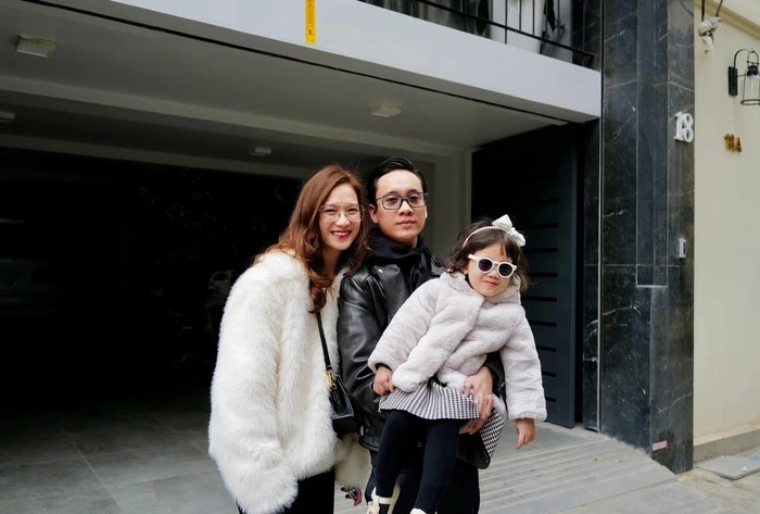 Chuyện tình đẹp như mơ của JustaTee: Vợ là fangirl thành luôn bạn đời