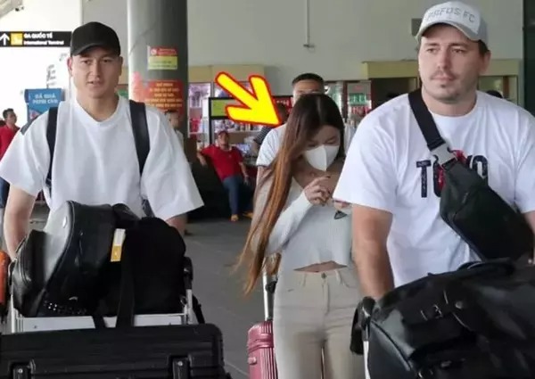 Văn Lâm hiện đã về nước, đầu quân cho CLB Bình Định.