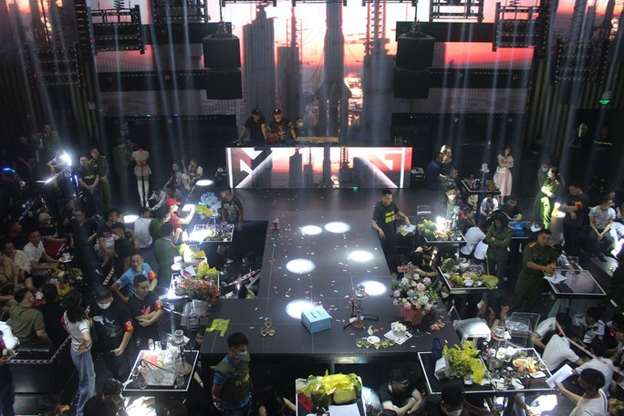 Lực lượng Công an TP Hải Phòng kiểm tra Vũ trường Hoàng Gia