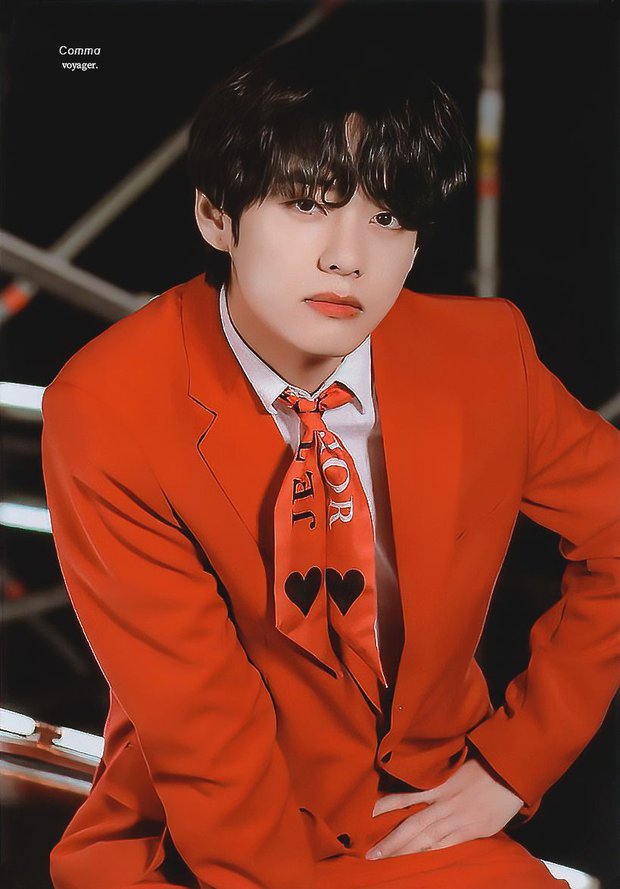 Sau này anh chàng đã cải thiện bản thân, có vóc dáng cân đối hơn, góp phần tạo nên thần thái, vẻ điển trai vô thực hiện tại