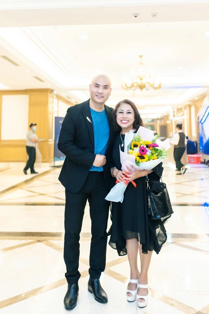 Siu Black và ca sĩ A Tuân có mối quan hệ vô cùng thân thiết.