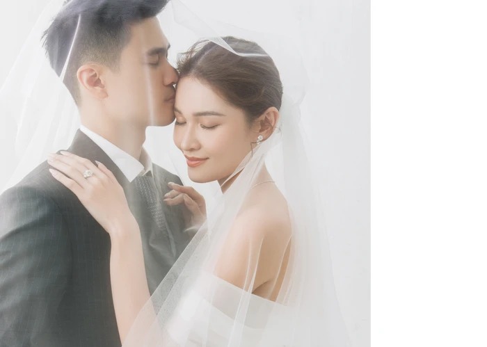 Á hậu Thùy Dung và chồng sắp cưới