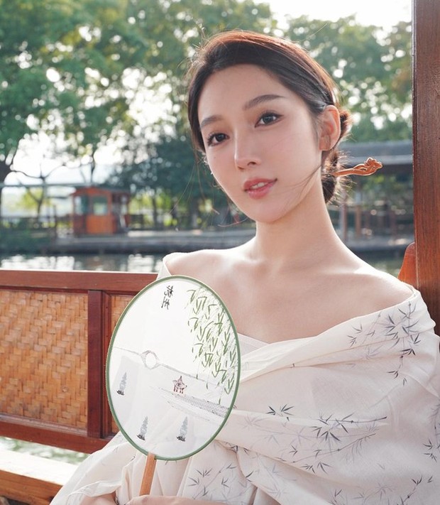 Đô Mỹ Trúc bị người hâm mộ của Ngô Diệc Phàm mắng mỏ vì dám nói ra sự thật, khiến nam ca sĩ đánh mất sự nghiệp, danh tiếng