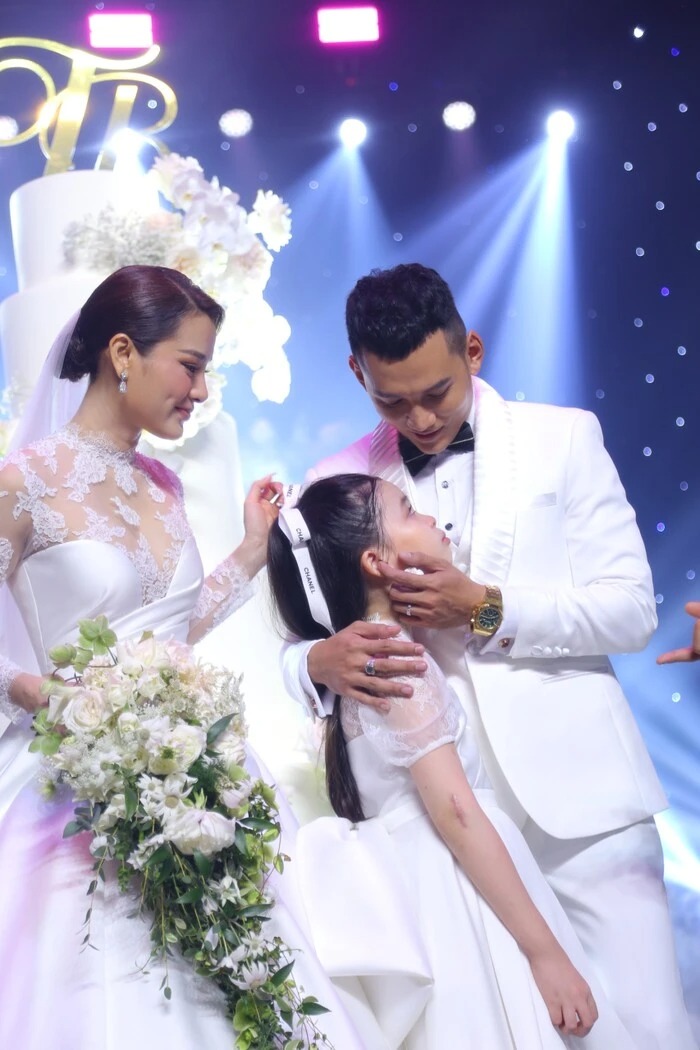 Gia đình nhỏ của Phương Trinh Jolie.