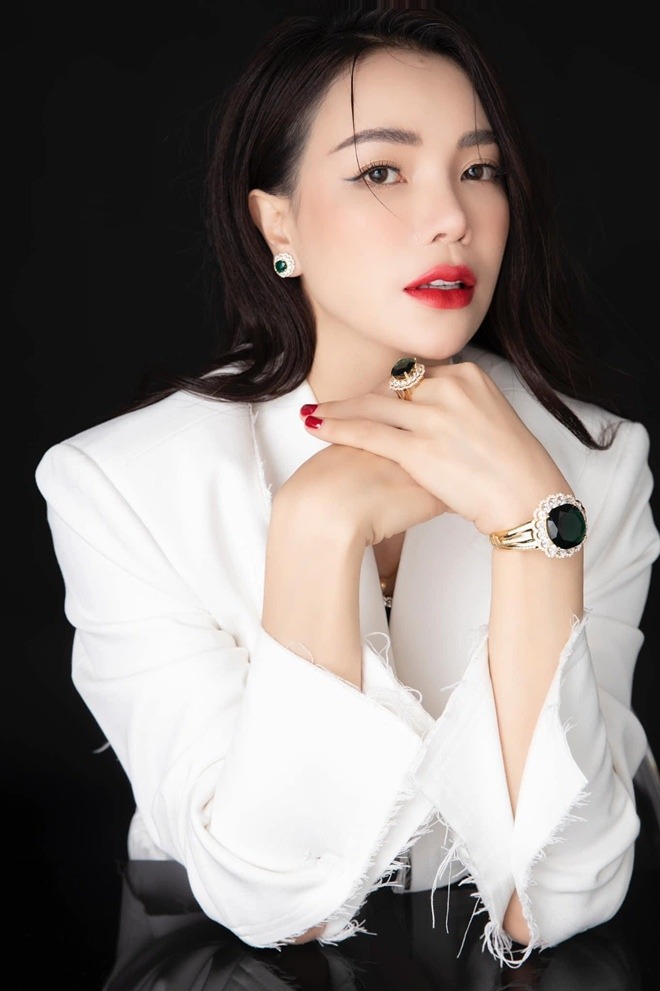 dien vien tra ngoc hang,Người mẫu trà ngọc hằng,sao Việt