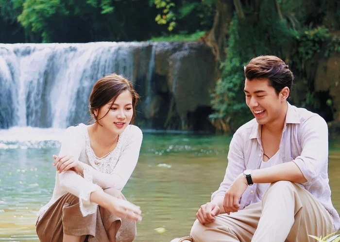 Cả hai đã có nhiều năm làm bạn bè thân thiết trước khi tiến đến việc tìm hiểu và hẹn hò