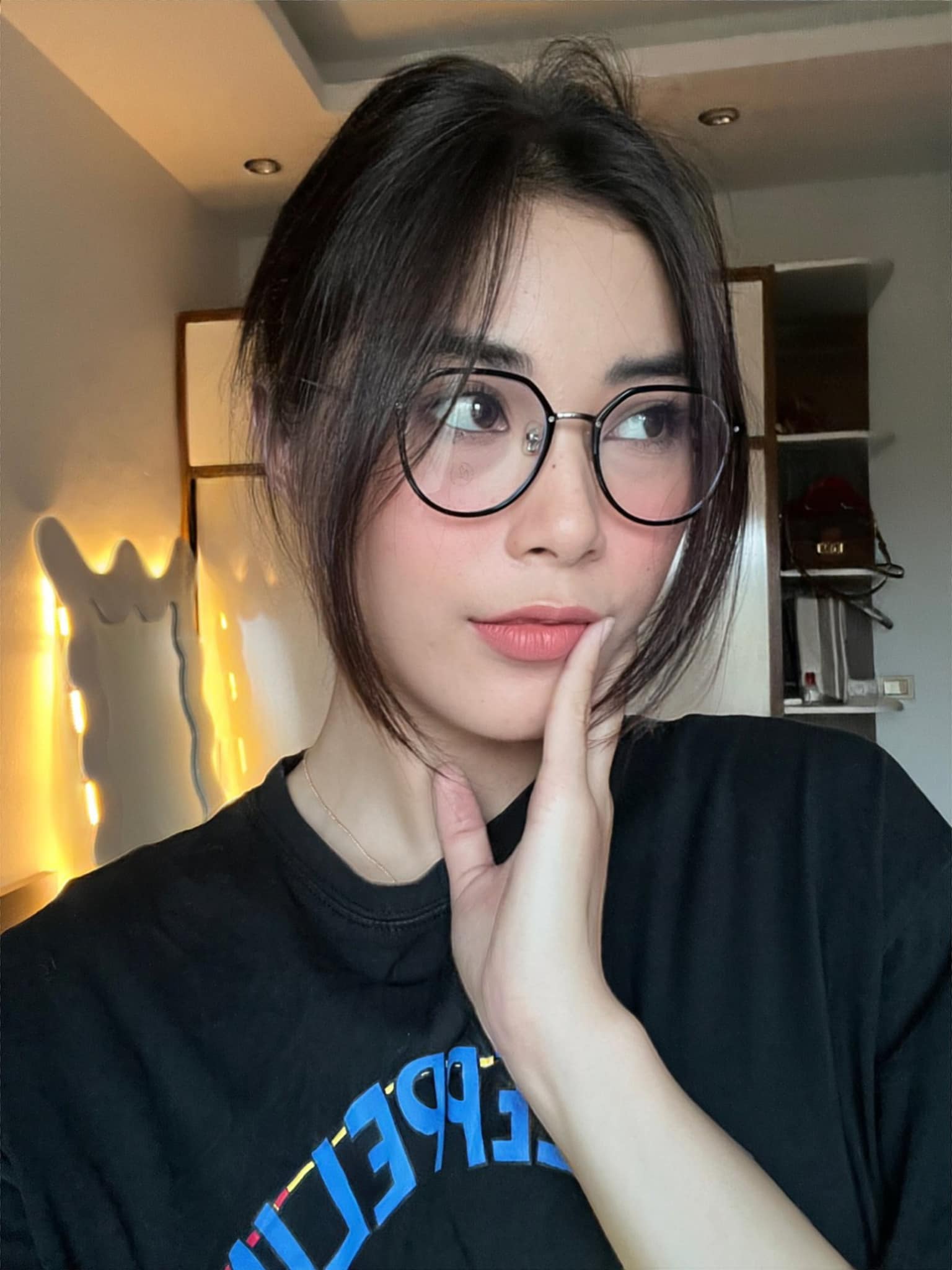 Dù bận rộn nhưng Thu Huyền vẫn tranh thủ từ 30 phút đến 1 tiếng để tập luyện. Ảnh: FBNV