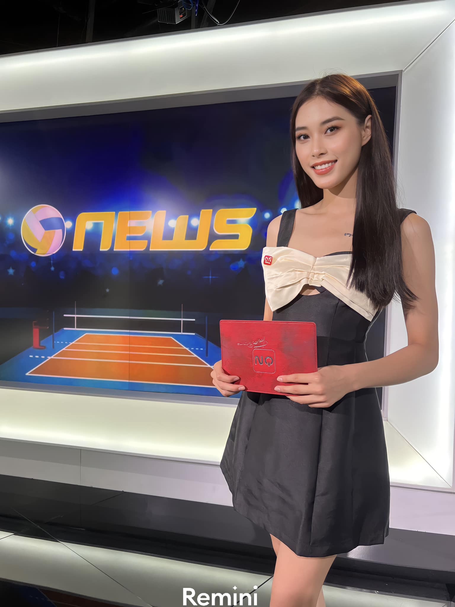 Cách đây một thời gian cô có tham gia thi Hoa hậu Hoàn vũ Việt Nam. Cô lọt top 5 Người đẹp biển và lọt top 10 chung cuộc.