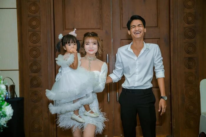 Vợ chồng Mạc Văn Khoa có buổi tổ chức sinh nhật cho ái nữ cực hoành tráng.