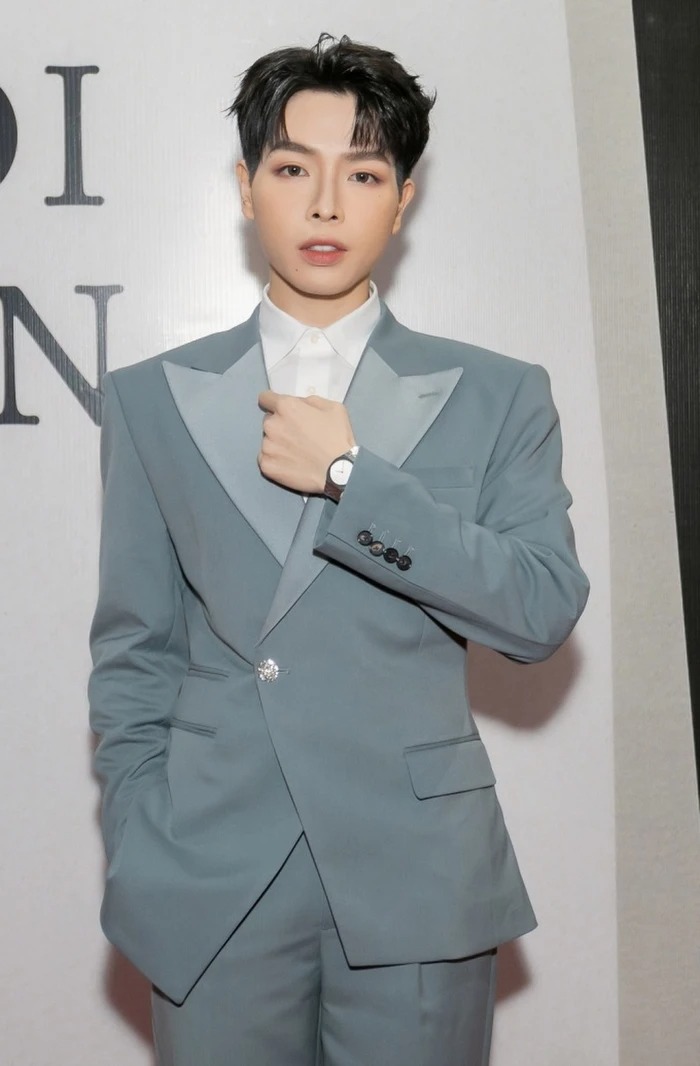 Ca sĩ Đức Phúc mong sẽ nhận được sự thông cảm từ khán giả.