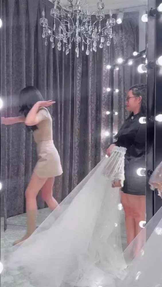 An Tây từng là gương mặt sáng giá của làng mẫu Việt nhờ vẻ đẹp 